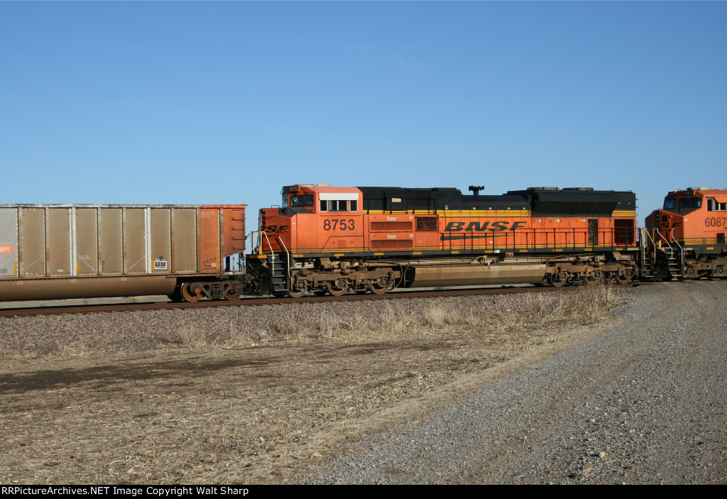 BNSF 8753